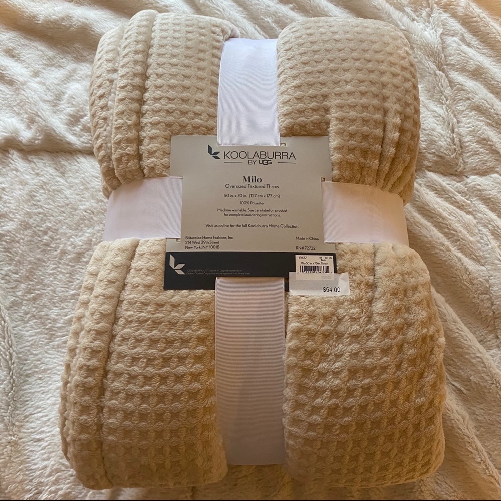 Koolaburra by UGG Milo Throw🤍 - Picture 4 of 4